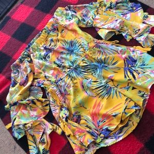 Beautiful romper multicolored